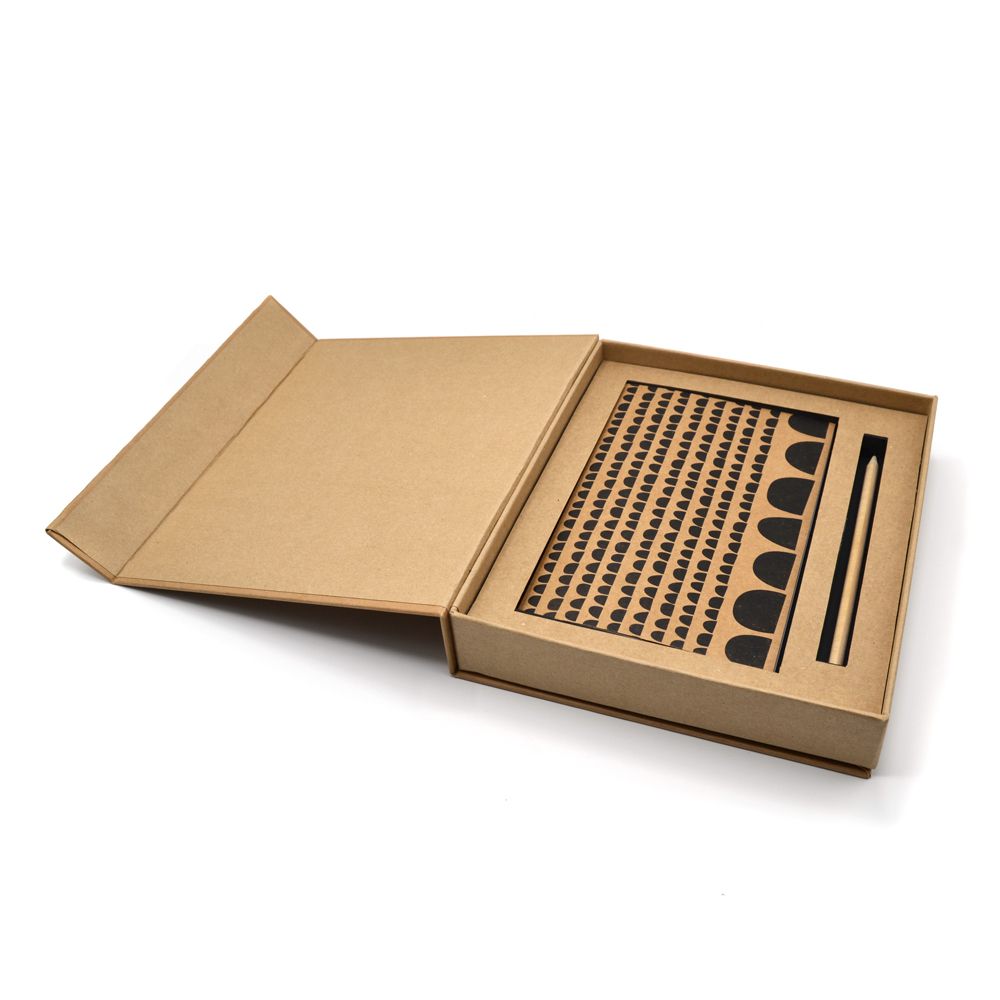 Caja con libreta <span class='no-translate'>strambótica</span>